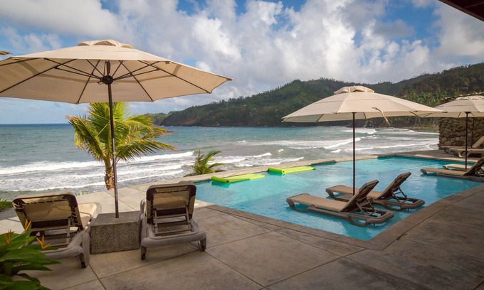 Marigot Resort | Pagua Bay House Oceanfront Cabanas