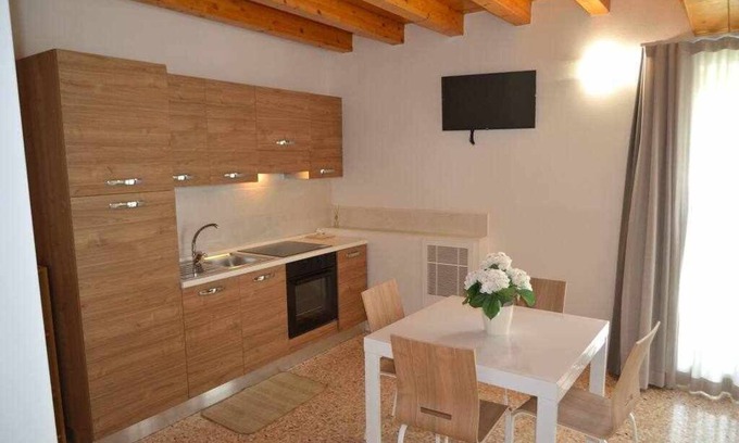 Noale Apartment | Palazzo Maggiore Suite B