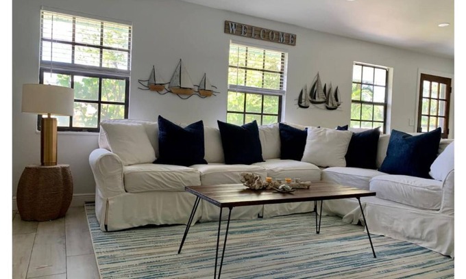 Palm Beach Country Estates House | Palm Beach Gardens Heatd Pool Home Beaches, Roger Dean, Shopping