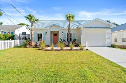 Riviera Beach House | Palm Paradise