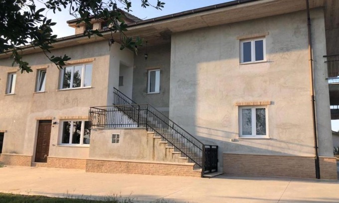 Offida House | Palme e vigne