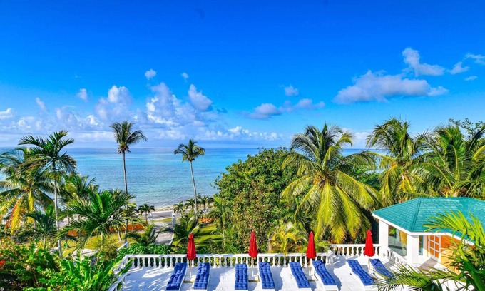 Gambier Apartment | Palms Cottage at Viking Hill Resort with Pool
