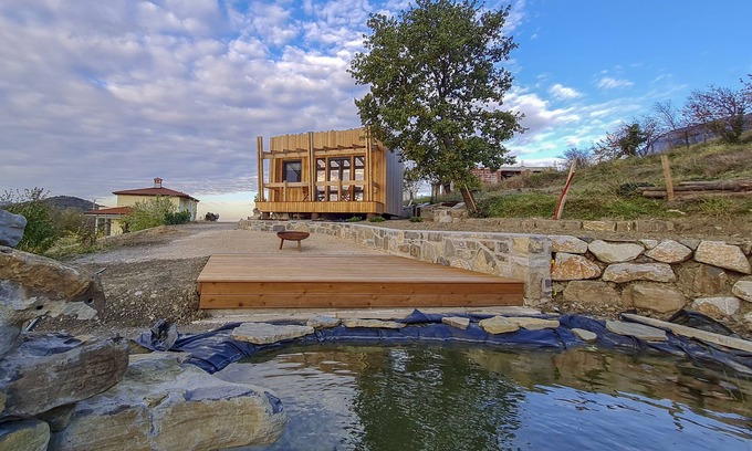Kamnje Cottage | Panorama.