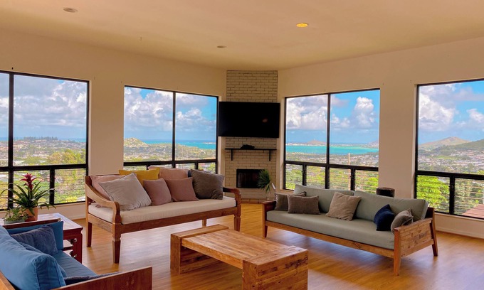 Kaneohe Bed & Breakfast | Panoramic Ocean & Mountain Views -we have full availability please message