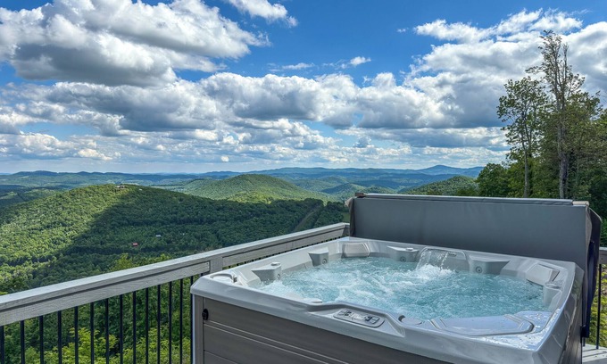 Todd Cabin | Panoramic Point Available Labor Day Weekend!