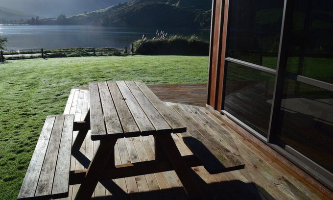 Saint Omer Cottage | PANORAMIC VIEWS OVER INLAND SEA