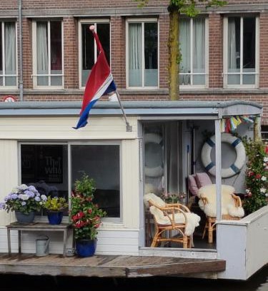 Grachtengordel-West Boat Rental | Pantheos Top Houseboat