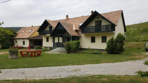 Bekolce Bed & Breakfast | Panzió-Kemping Bekölce
