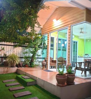 Ban Phan Thom House | Papermoon Guesthouse