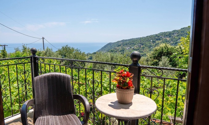 Agios Dimitrios House | Paradeisos Double Room with Balcony (5)