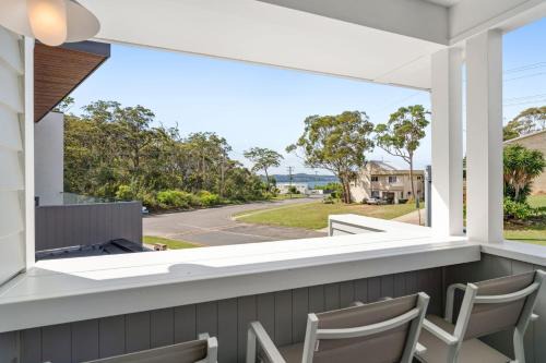Soldiers Point House | Paradise, 1-2B Bagnall Ave - water views, air con, Wi-Fi, Dog Friendly