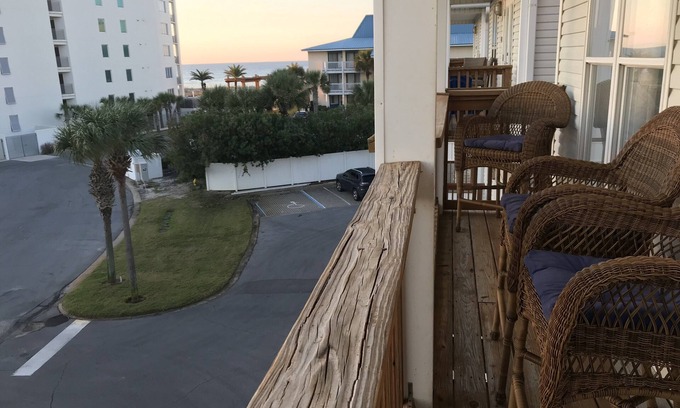 Fort Walton Beach Condo | Paradise at the Gulf Beautiful 2bedroom/2bath condo with Gulf view.