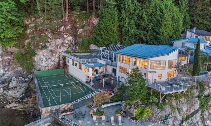 Vancouver House | Paradise!