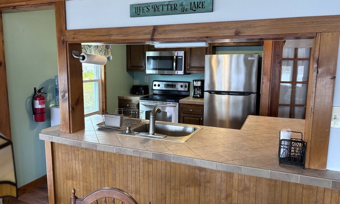 Andover Cottage | Paradise Lakefront Cottage on Cranberry Lake