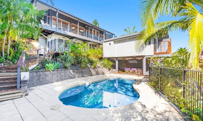 Banora Point Apartment | Paradise Palms Resort Retreat with Panoramic Views