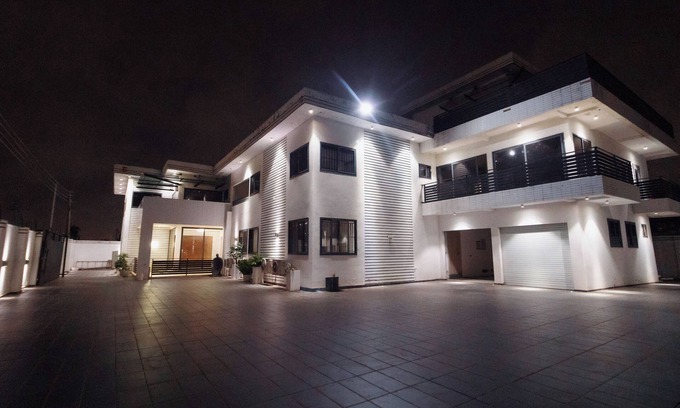 Accra Villa | Paradise Villa 4 BR Pool & Car