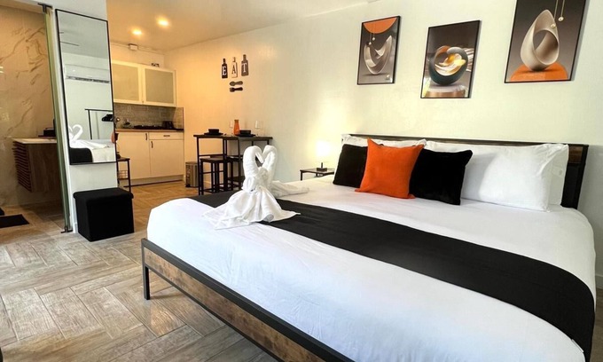 Poinsettia Heights Apartment | Paraiso en la Ciudad/cerca a la Playa/puertos Crucero/full Cocina