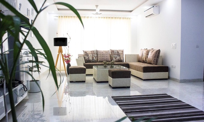 Sushant Lok Apartment | Parfait Street 3Bhk Service Apartment Near Fortis