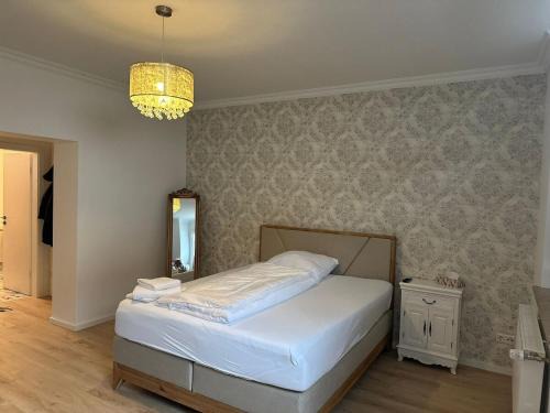 Hilden Cabin | Paris: Messe-/Business-/FeWo DUS