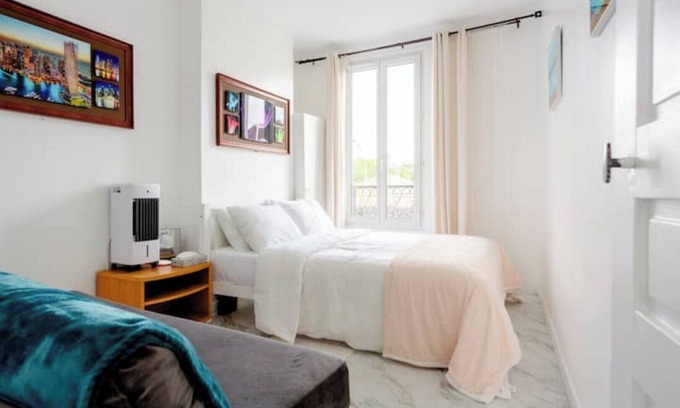 Stains Apartment | Paris Tourist Apartment, France, Private Stay for you and Your Family ?