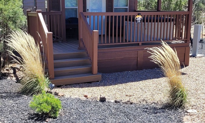 Heber Cabin | Park Model Cabin 2 Bed1 bath Bunk Beds central AC & New Hot tub, splash pad # 10