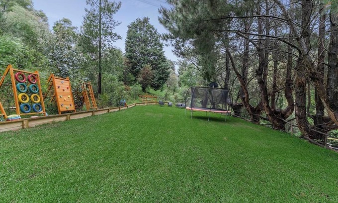 Park Orchards House | Park Oasis by Ready Set Stay