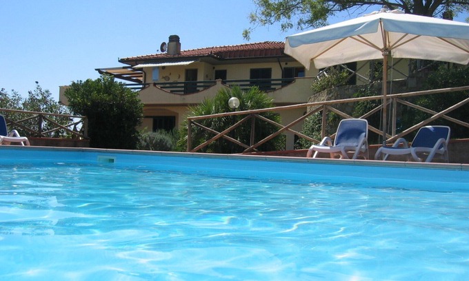 Castiglione della Pescaia Apartment | Part of a beautiful villa with pool and garden, 4km from the sea