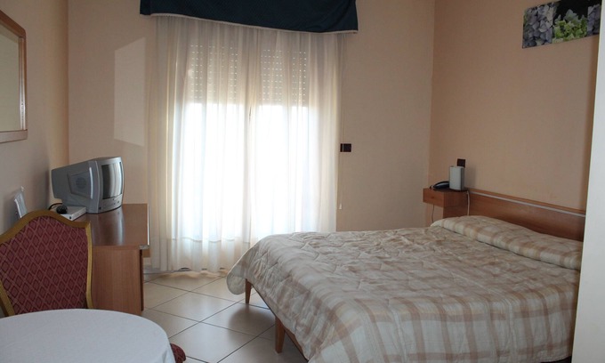 Ospedaletto D'Alpinolo Hotel | PARTENIO ROOM - ROYAL HOTEL