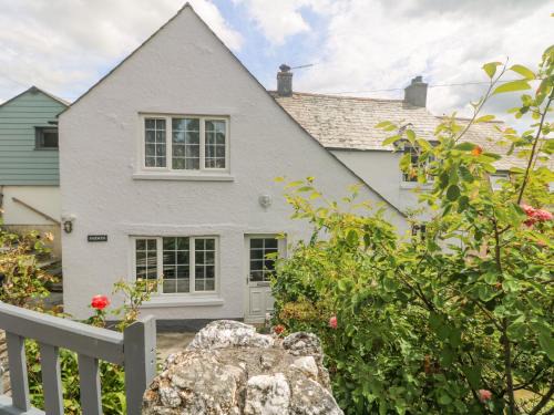 Treknow House | Parwin
