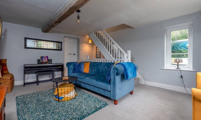 Coalbrookdale House | Pass the Keys |18th Century Mill Cottage