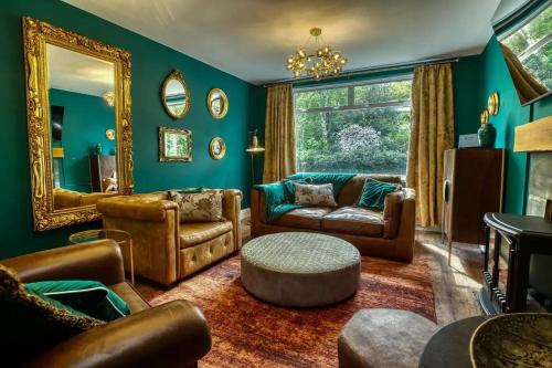 Aubourn House | Pass the Keys Characterful Countryside Retreat