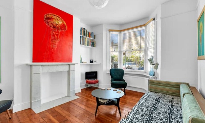 South Acton House | Pass the Keys Charming Victorian 2-Bed House with Artistic Flair in Acton | Ideal for Families and Groups | Excellent Transport Links