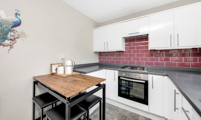 Hainault House | Pass the Keys | Large 3BR Home in Chigwell with Spacious Garden