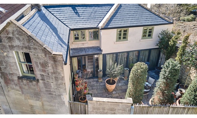 Bath House | Pass the Keys | Oppulent Lansdown Crescent Mews House with Free parking