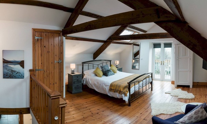 Tremain House | Pass the Keys | Peaceful pet friendly cottage close to the coast