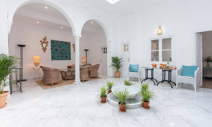San Roque Apartment | Patio de Tintes Old town 6 pax