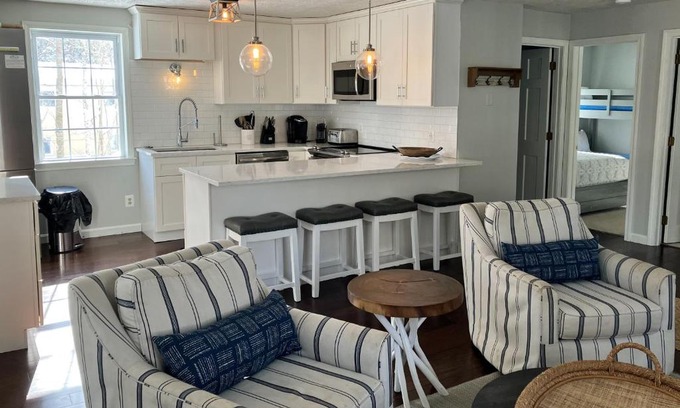 Meredith House | Patrician Shores Beach Abode
