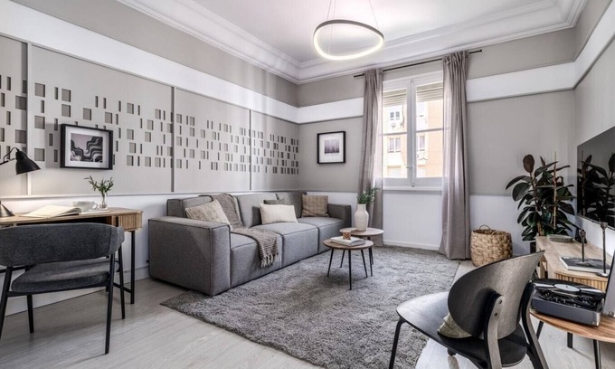 Castellana Apartment | Paz - 4 bedrooms and terrace in Castellana