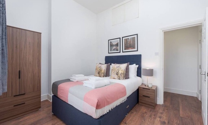 West Kensington Apartment | PBC | Cosy 1-Bed Apt - Earl's Court 119 - EC3