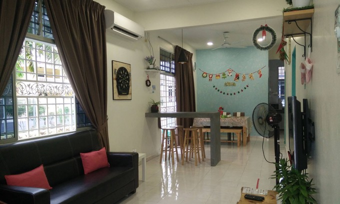 Taman Tanjung House | PD Leisure Homestay- 3km away fromTesco & Giant