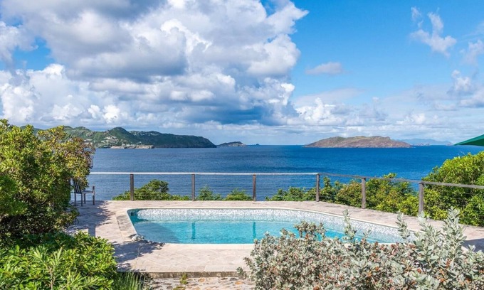 Pointe Milou Villa | Peaceful 2 BDRM Villa w BBQ & Garden