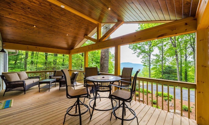Spruce Pine Cottage | Peaceful and luxurious living with spectacular views