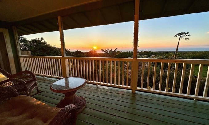 Discovery Harbour House | Peaceful Big Island Homebase with Coastline Viewsn