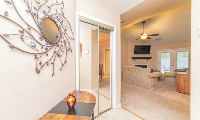 Columbus House | Peaceful Columbus getaway near Ft Moore & CSU
