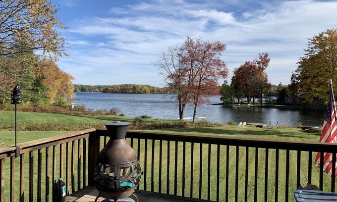 Broadalbin House | Peaceful Galway Lake Lakefront close to Saratoga has all the amenities