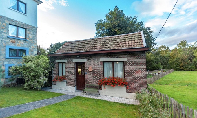 Ligneuville House | Peaceful Garden Stay, Malmedy