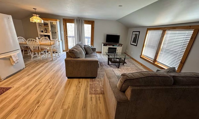 Stillwater Apartment | Peaceful Getaway - 12 Mins to Saratoga Race Track