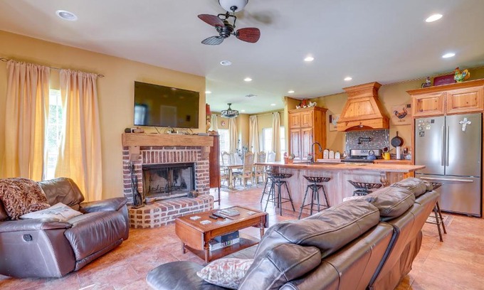 Claiborne Parish House | Peaceful Haynesville Vacation Rental with Yard!