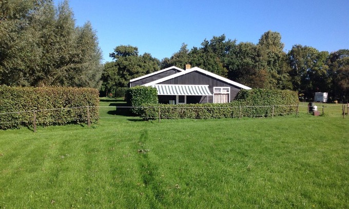 Burgh-Haamstede House | Peaceful Holiday Home near Centre in Burgh Haamstede