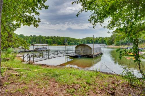 Gumlog House | Peaceful Lake Hartwell Gem with Boat Dock